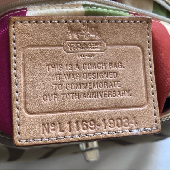 Coach Willis 70th ANNIVERSARY Legacy Signature Logo Bag - Picture 5 of 15